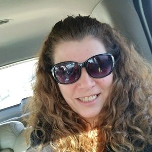 Meet your Posher, Angie